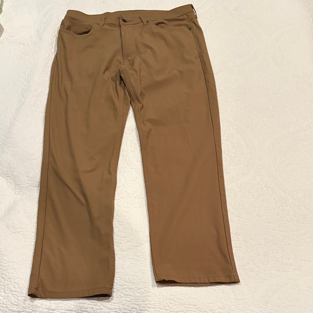 Levi's Men's Brown Chino Pants - Straight Leg